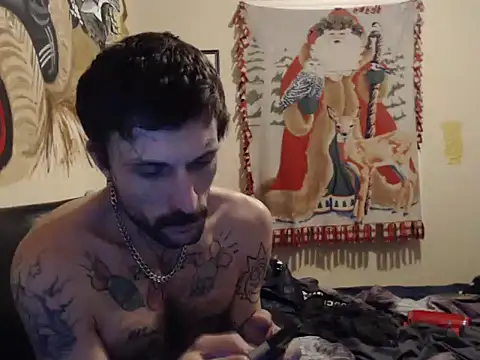 Snapshot of hungandtatted666 chatting on 01-25-25, 03:51 hungandtatted666 online show from 01-25-25, 03:51