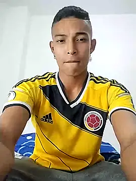 Snapshot of Demiansteven2 chatting on 03-20-25, 11:56 Demiansteven2 online show from 03-20-25, 11:56