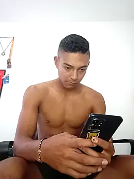 Snapshot of Demiansteven2 chatting on 10-10-25, 03:55 Demiansteven2 online show from 10-10-25, 03:55