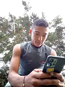 Snapshot of Demiansteven2 chatting on 10-16-25, 03:46 Demiansteven2 online show from 10-16-25, 03:46