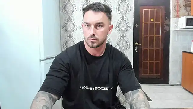 Snapshot of Jonmusclemaster chatting on 05-10-26, 08:14 Jonmusclemaster online show from 05-10-26, 08:14