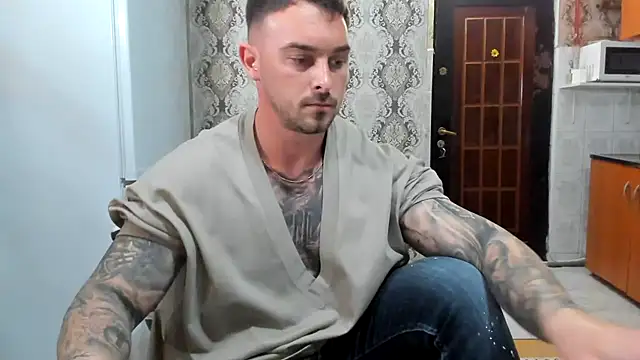 Snapshot of Jonmusclemaster chatting on 06-01-26, 07:59 Jonmusclemaster online show from 06-01-26, 07:59