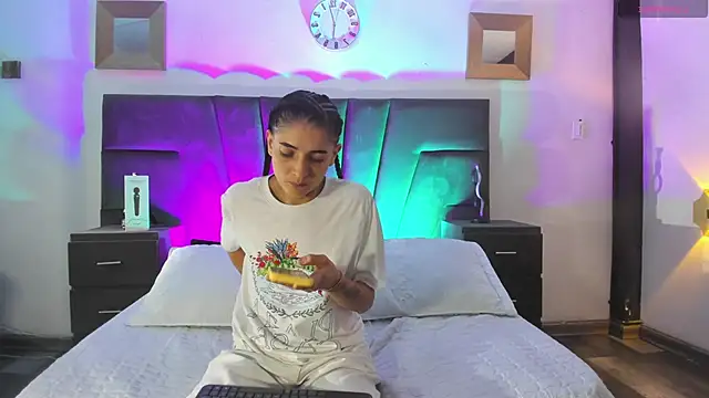 AndreaAndKarina online show from 12-14-24, 06:20