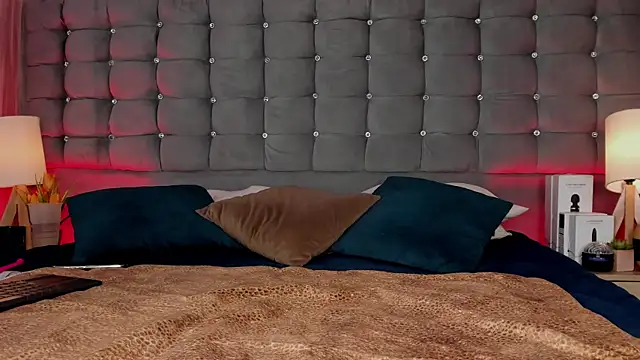 Poacahontasfg online show from 09-11-25, 04:01