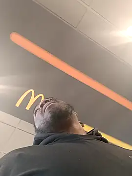 MRHANDSOME3800 online show from 03-17-25, 09:34