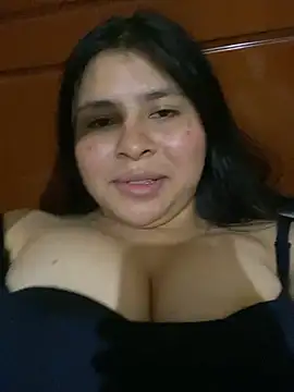 Snapshot of MaryC18 chatting on 12-29-24, 04:59 MaryC18 online show from 12-29-24, 04:59
