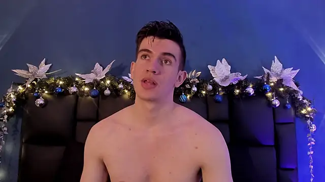 MikaelSlow online show from 11-25-25, 04:34