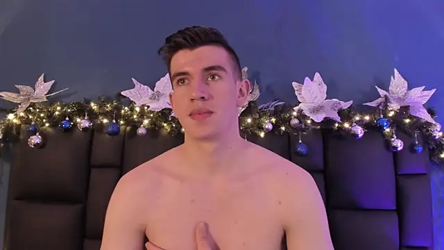 MikaelSlow online show from 12-16-25, 03:33