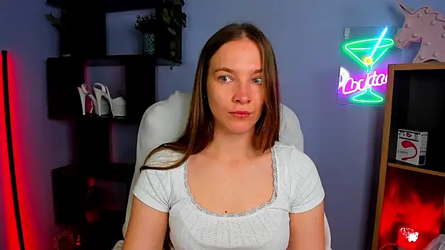 Snapshot of kenzie_x chatting on 10-30-25, 07:43 kenzie x online show from 10-30-25, 07:43