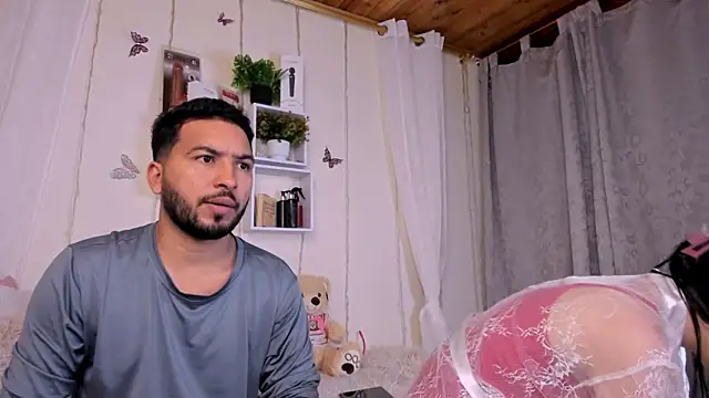 Snapshot of Idara_and_Edahi01 chatting on 03-19-25, 10:42 Idara and Edahi01 online show from 03-19-25, 10:42