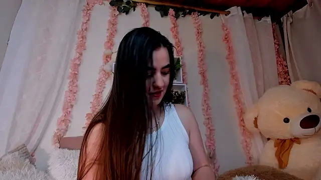 Snapshot of Idara_and_Edahi01 chatting on 11-04-25, 04:00 Idara and Edahi01 online show from 11-04-25, 04:00