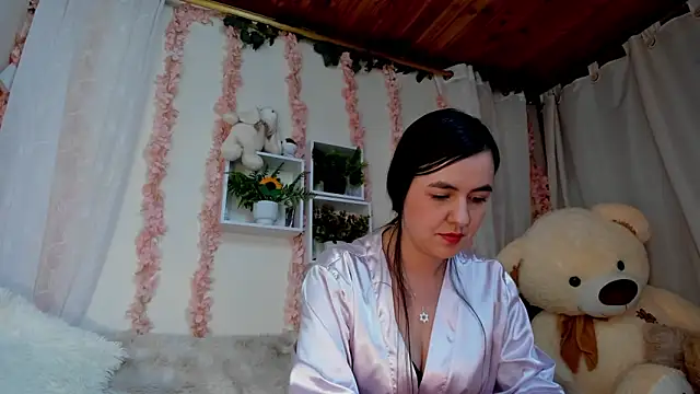 Snapshot of Idara_and_Edahi01 chatting on 11-09-25, 10:08 Idara and Edahi01 online show from 11-09-25, 10:08