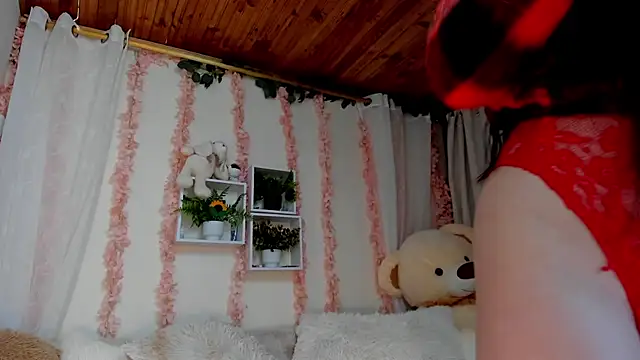 Snapshot of Idara_and_Edahi01 chatting on 11-11-25, 01:33 Idara and Edahi01 online show from 11-11-25, 01:33