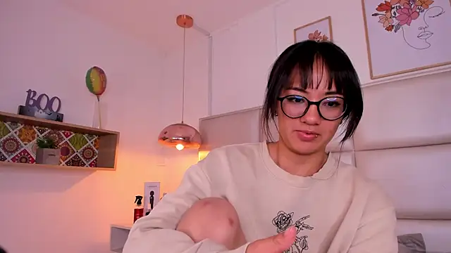 Aily Yozuko online show from 12-11-24, 09:41