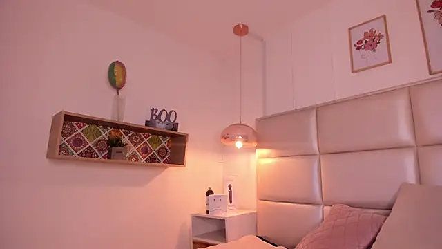 Aily Yozuko online show from 02-04-25, 09:17