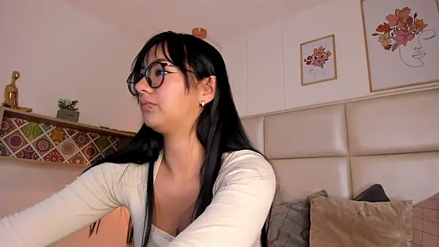 Aily Yozuko online show from 02-10-25, 03:35