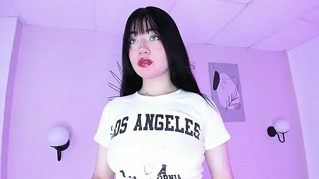 Snapshot of GENNESIS_LOVE chatting on 12-31-24, 01:15 GENNESIS LOVE online show from 12-31-24, 01:15