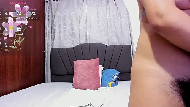 Snapshot of sharon_cambell_ chatting on 10-04-25, 09:02 sharon cambell  online show from 10-04-25, 09:02