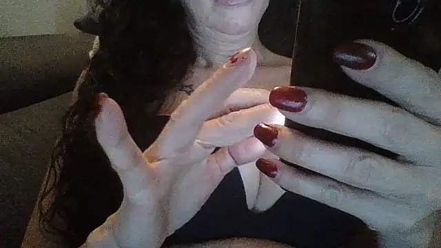 MarikaMilff online show from 01-05-25, 01:35