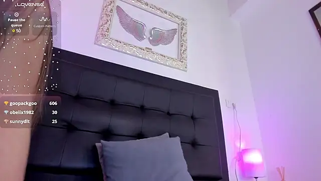 Mia 222 online show from 02-09-25, 03:34