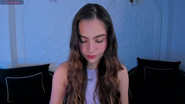 MarianneLane online show from 10-04-25, 09:46