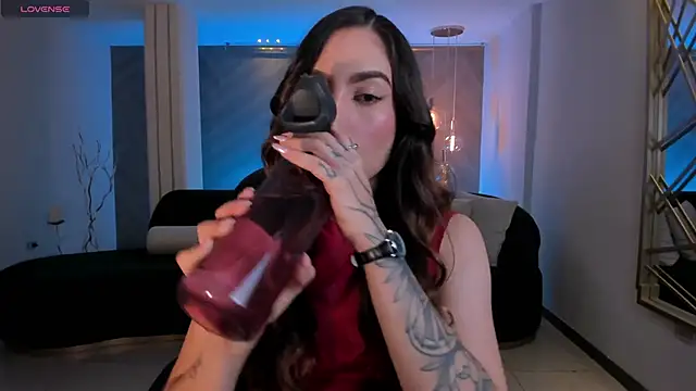 MarianneLane online show from 10-08-25, 08:06