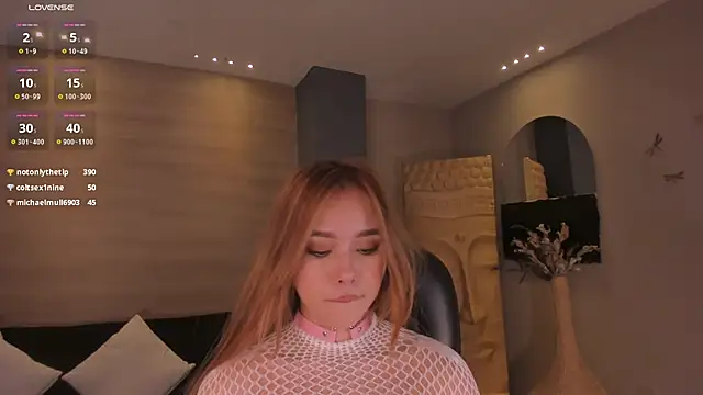 Snapshot of CarolineGraceX chatting on 01-25-25, 12:47 CarolineGraceX online show from 01-25-25, 12:47