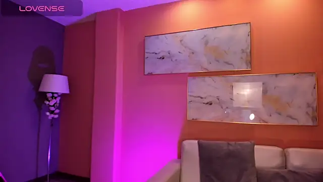 DonnaStonne online show from 01-20-25, 07:25