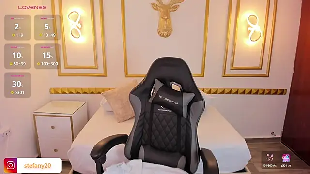 Snapshot of amor_smith_ chatting on 03-18-25, 02:58 amor smith  online show from 03-18-25, 02:58