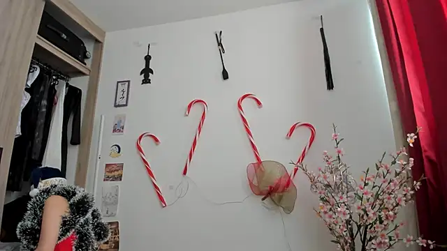 Snapshot of Tanya_WorldBondage chatting on 12-31-24, 02:36 Tanya WorldBondage online show from 12-31-24, 02:36