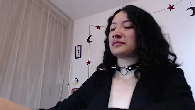 Snapshot of Tanya_WorldBondage chatting on 02-26-25, 04:45 Tanya WorldBondage online show from 02-26-25, 04:45