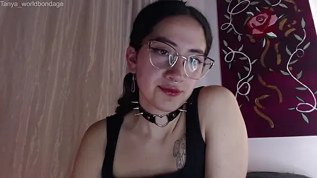 Snapshot of Tanya_WorldBondage chatting on 10-24-25, 11:56 Tanya WorldBondage online show from 10-24-25, 11:56