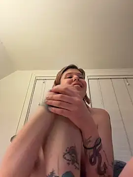 Snapshot of Esteem369 chatting on 04-08-26, 03:28 Esteem369 online show from 04-08-26, 03:28