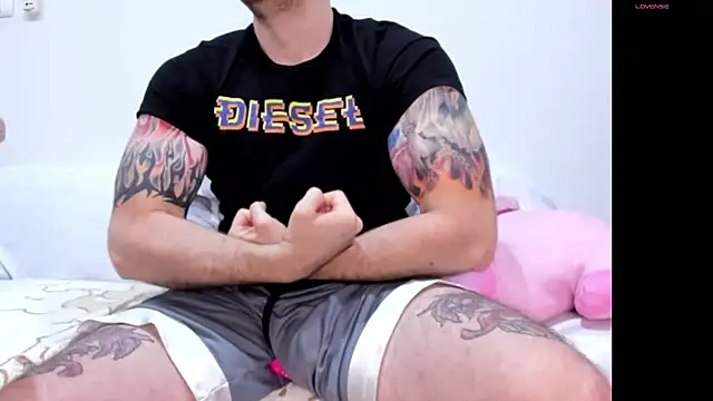 JayXCee Official online show from 12-14-24, 03:36