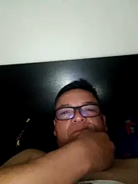 Anuviss lxx online show from 10-28-25, 04:38