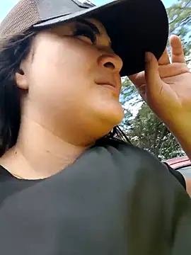 Liancy online show from 02-15-25, 08:01