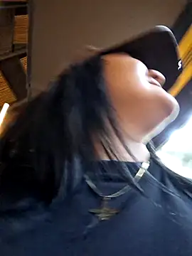 Liancy online show from 03-22-25, 06:14