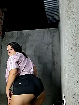 Liancy online show from 09-26-25, 01:42