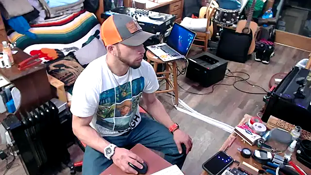 tongueispowerr6d9 online show from 02-11-25, 02:46