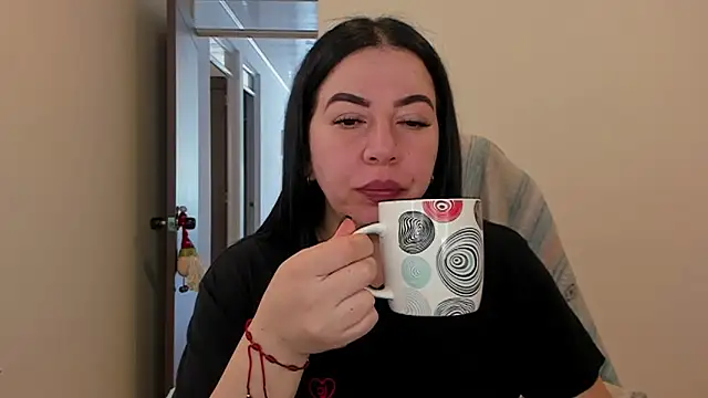 Im coco online show from 12-24-24, 02:12