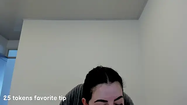 Im coco online show from 02-18-25, 02:38