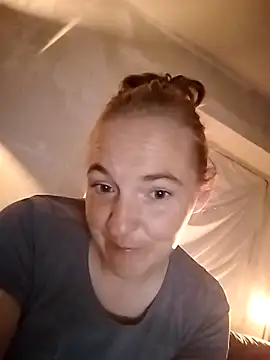 Snapshot of KikiTheHague chatting on 09-10-25, 08:20 KikiTheHague online show from 09-10-25, 08:20