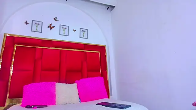 CoralHarrinson online show from 10-03-25, 08:28