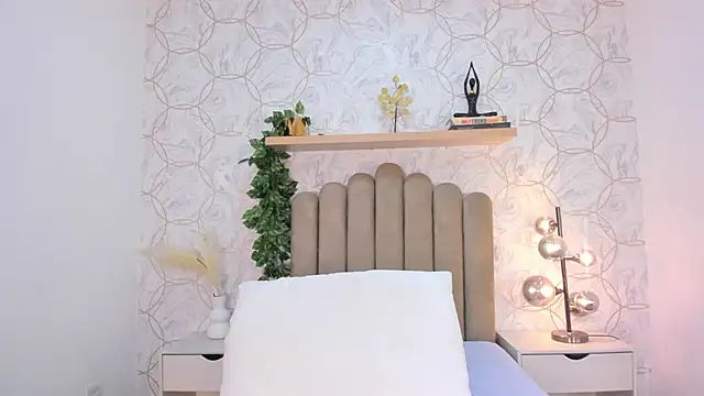 Roma  love online show from 11-08-25, 12:27