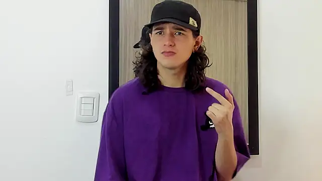 alex connorr online show from 02-01-25, 02:56