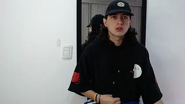 alex connorr online show from 02-07-25, 04:14