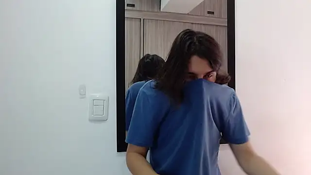 alex connorr online show from 02-12-25, 03:27