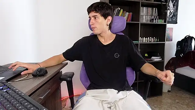 alex connorr online show from 09-27-25, 04:01