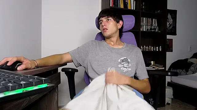 alex connorr online show from 11-07-25, 03:39