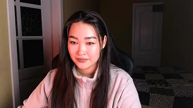 Erica Wayne online show from 01-07-25, 02:41